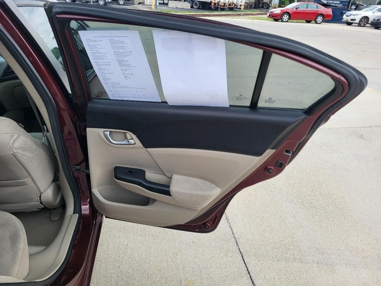 Honda Civic LX Sedan 5-Speed AT 2012