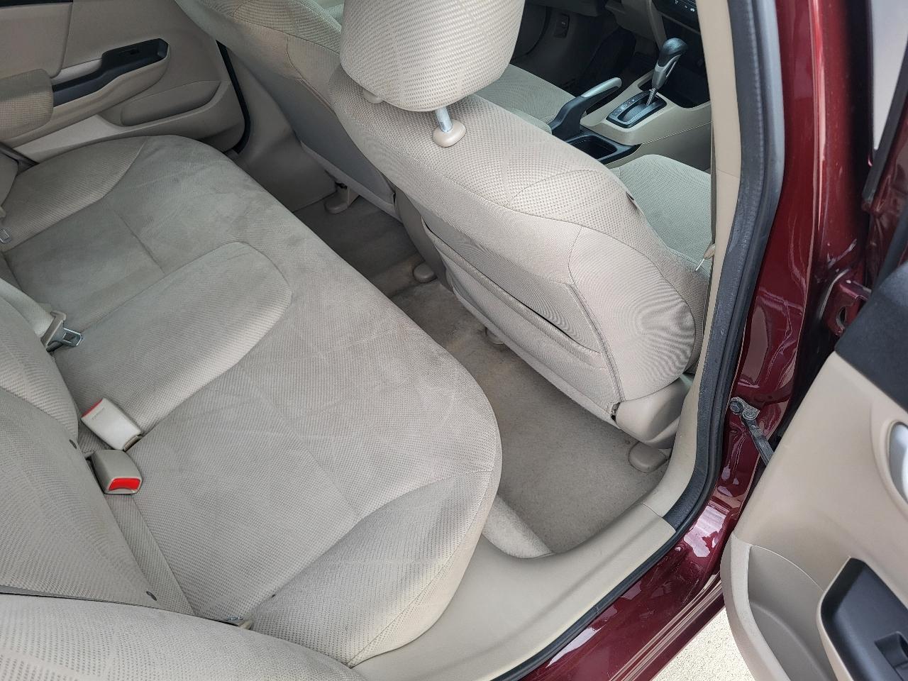 Honda Civic LX Sedan 5-Speed AT 2012