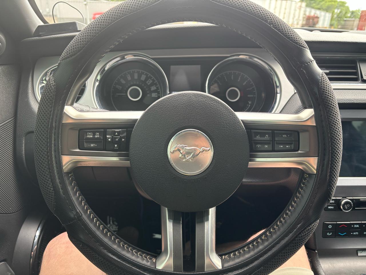Ford Mustang V6 Coupe 2014