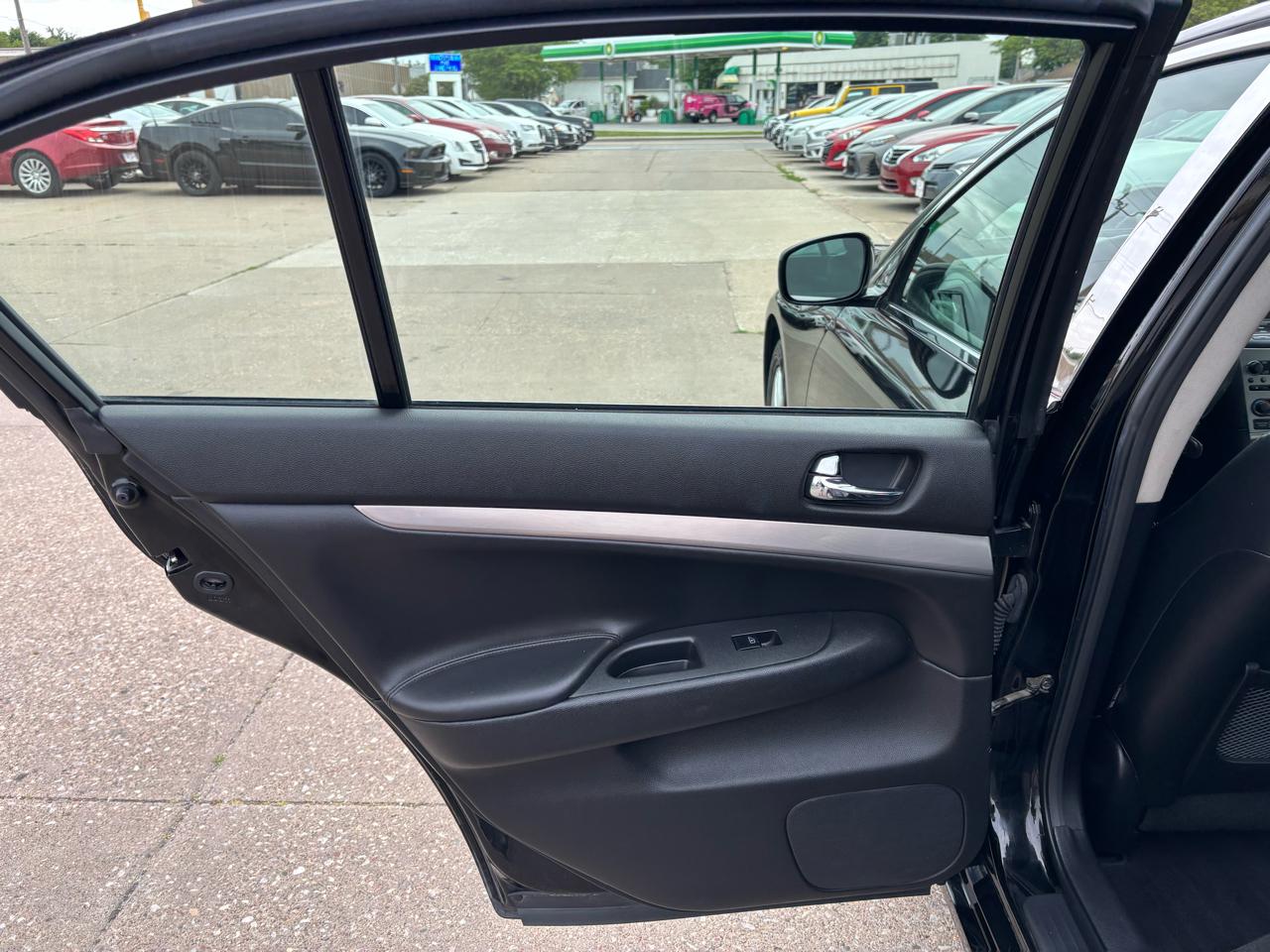Infiniti G Sedan G25x AWD 2011