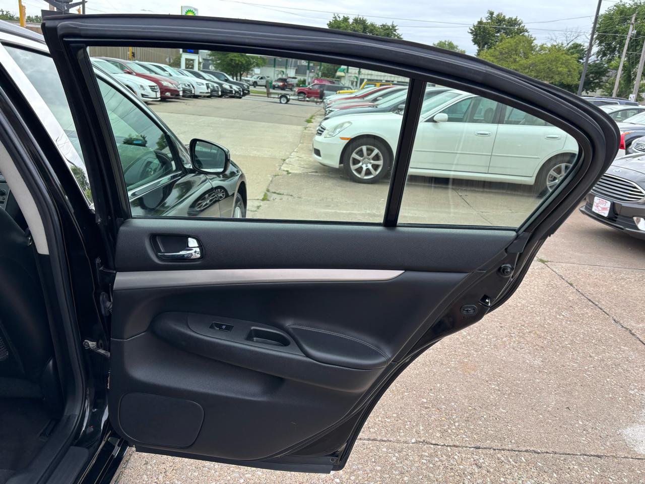 Infiniti G Sedan G25x AWD 2011