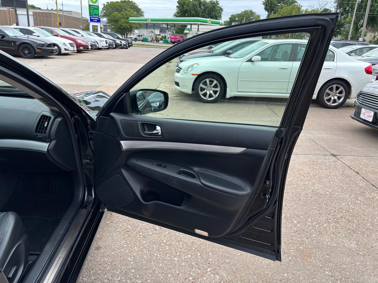 Infiniti G Sedan G25x AWD 2011