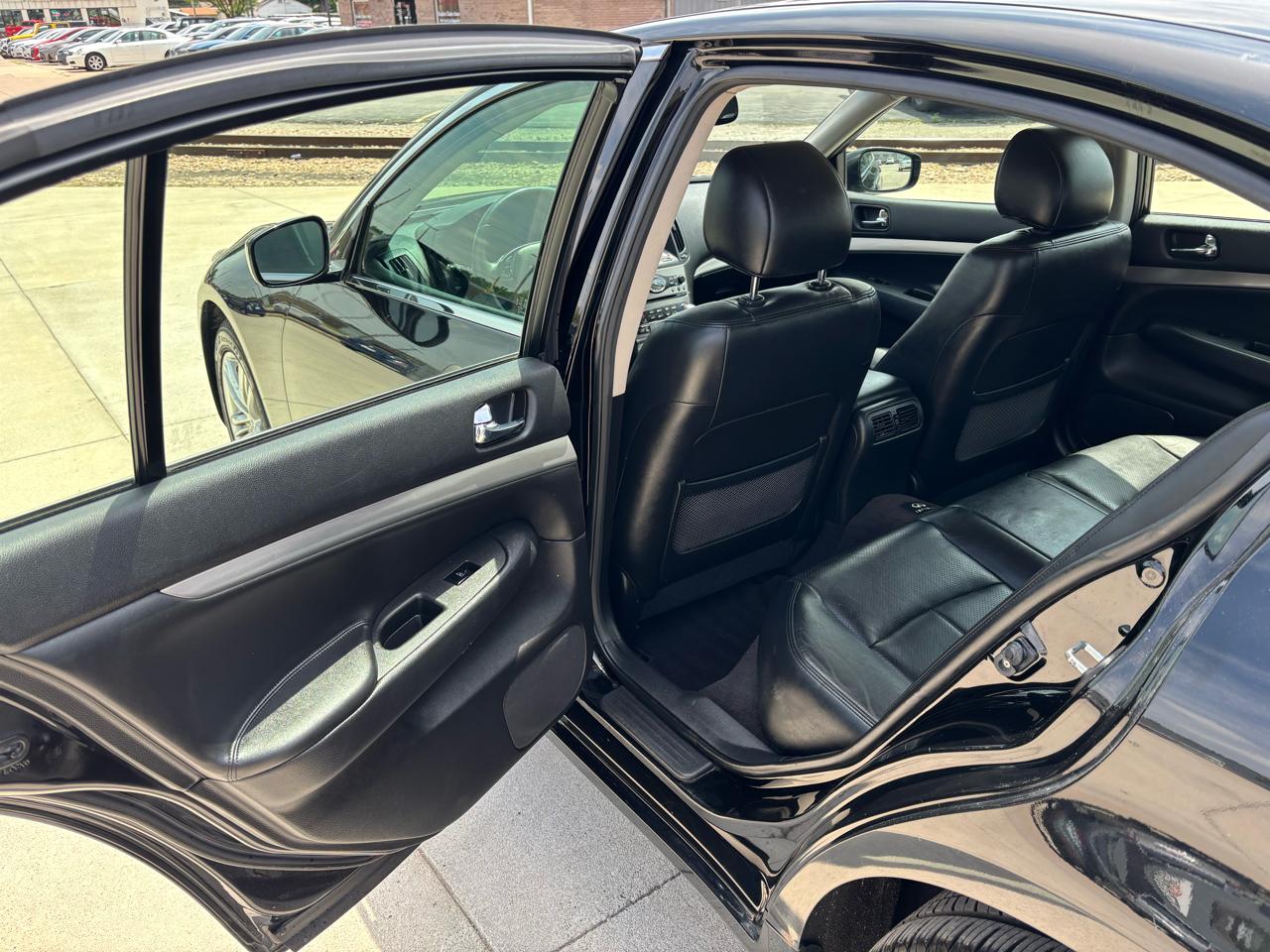 Infiniti G Sedan G25x AWD 2011