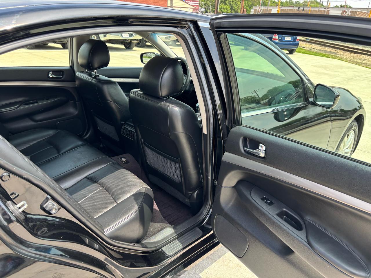 Infiniti G Sedan G25x AWD 2011