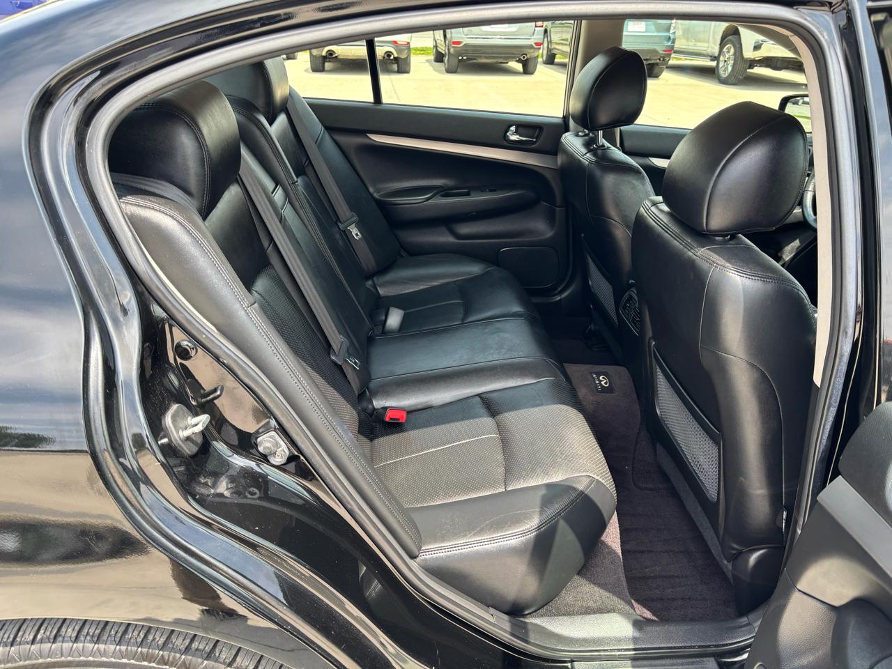 Infiniti G Sedan G25x AWD 2011