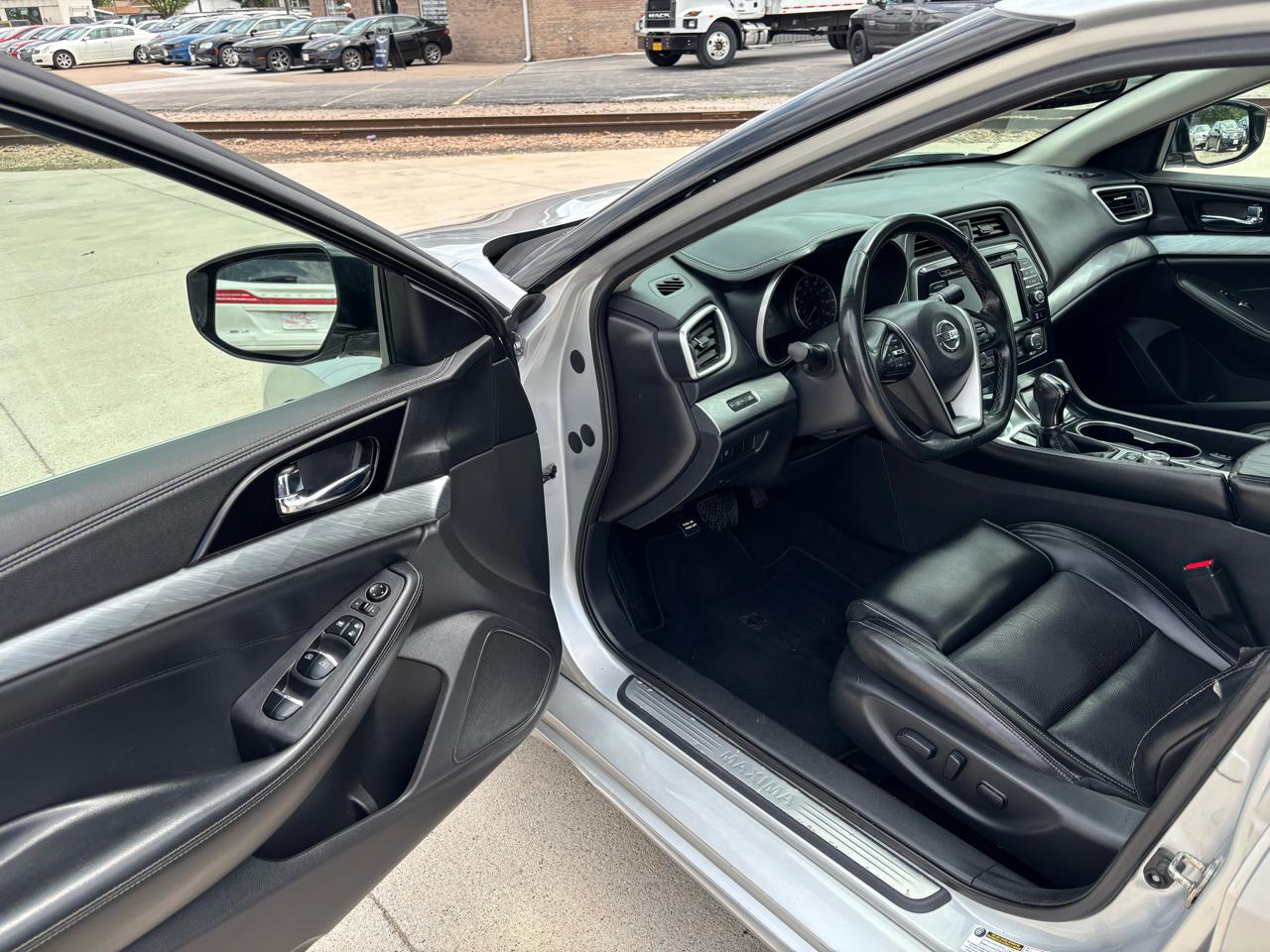 Nissan Maxima 3.5 SV 2017