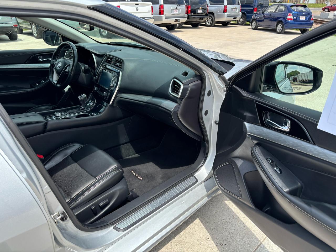 Nissan Maxima 3.5 SV 2017