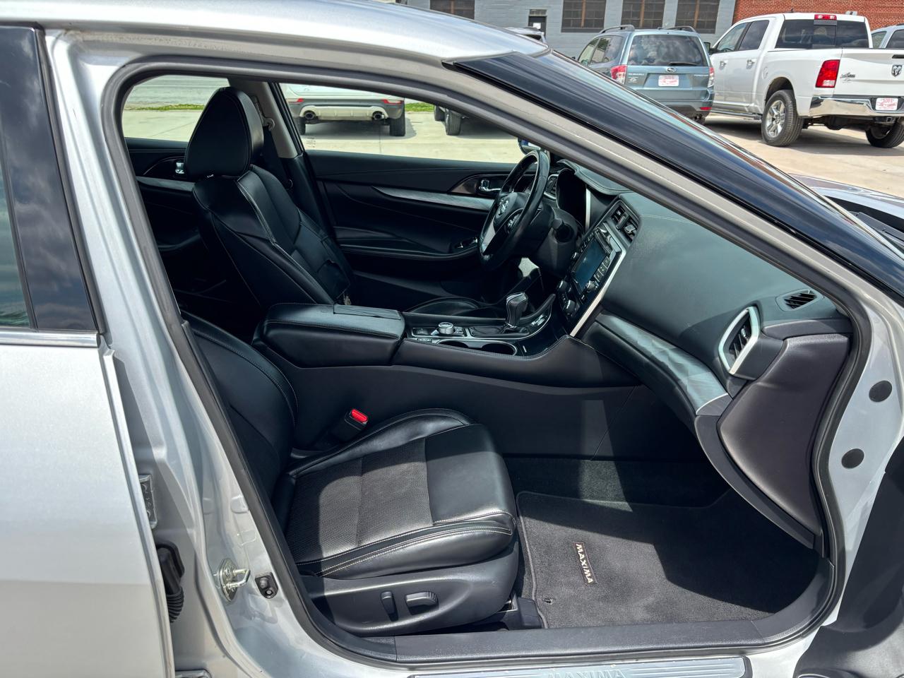 Nissan Maxima 3.5 SV 2017