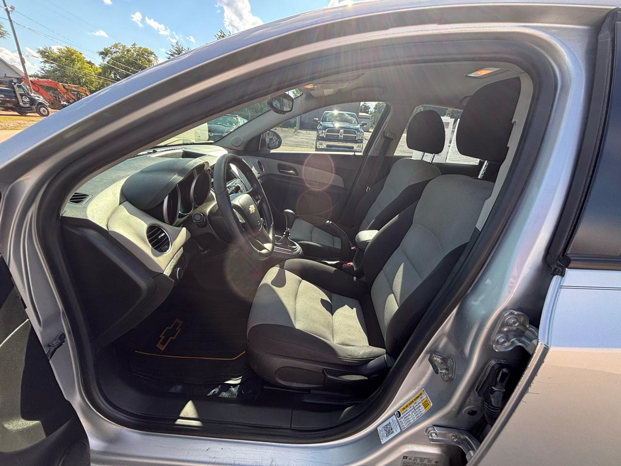 Chevrolet Cruze LS Manual 2014
