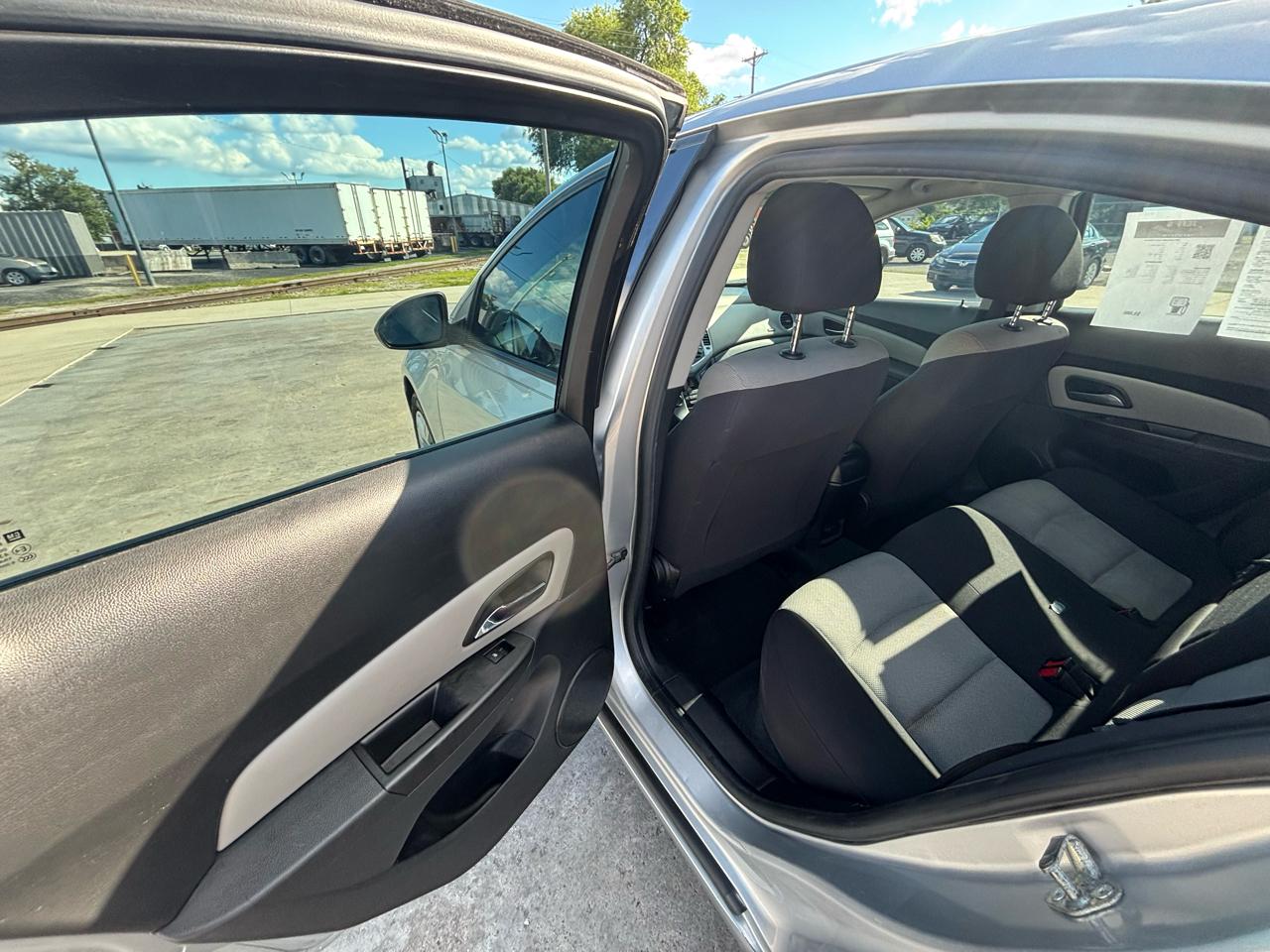 Chevrolet Cruze LS Manual 2014