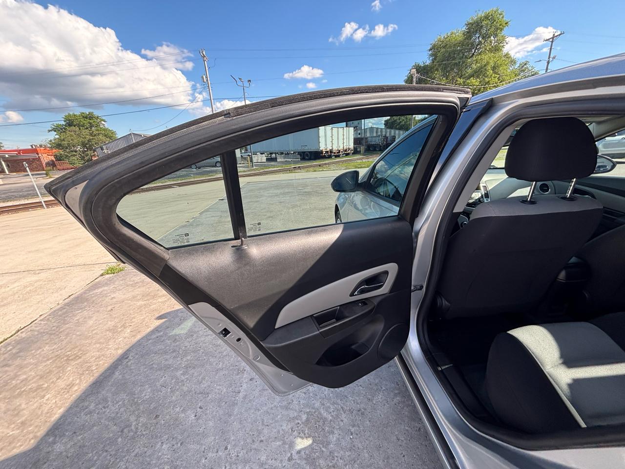 Chevrolet Cruze LS Manual 2014