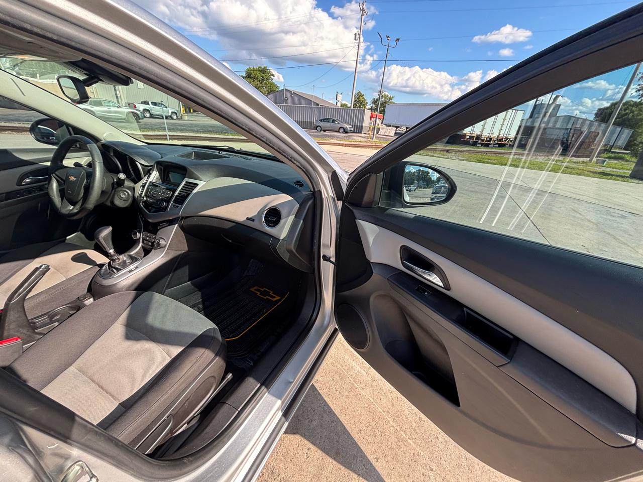 Chevrolet Cruze LS Manual 2014