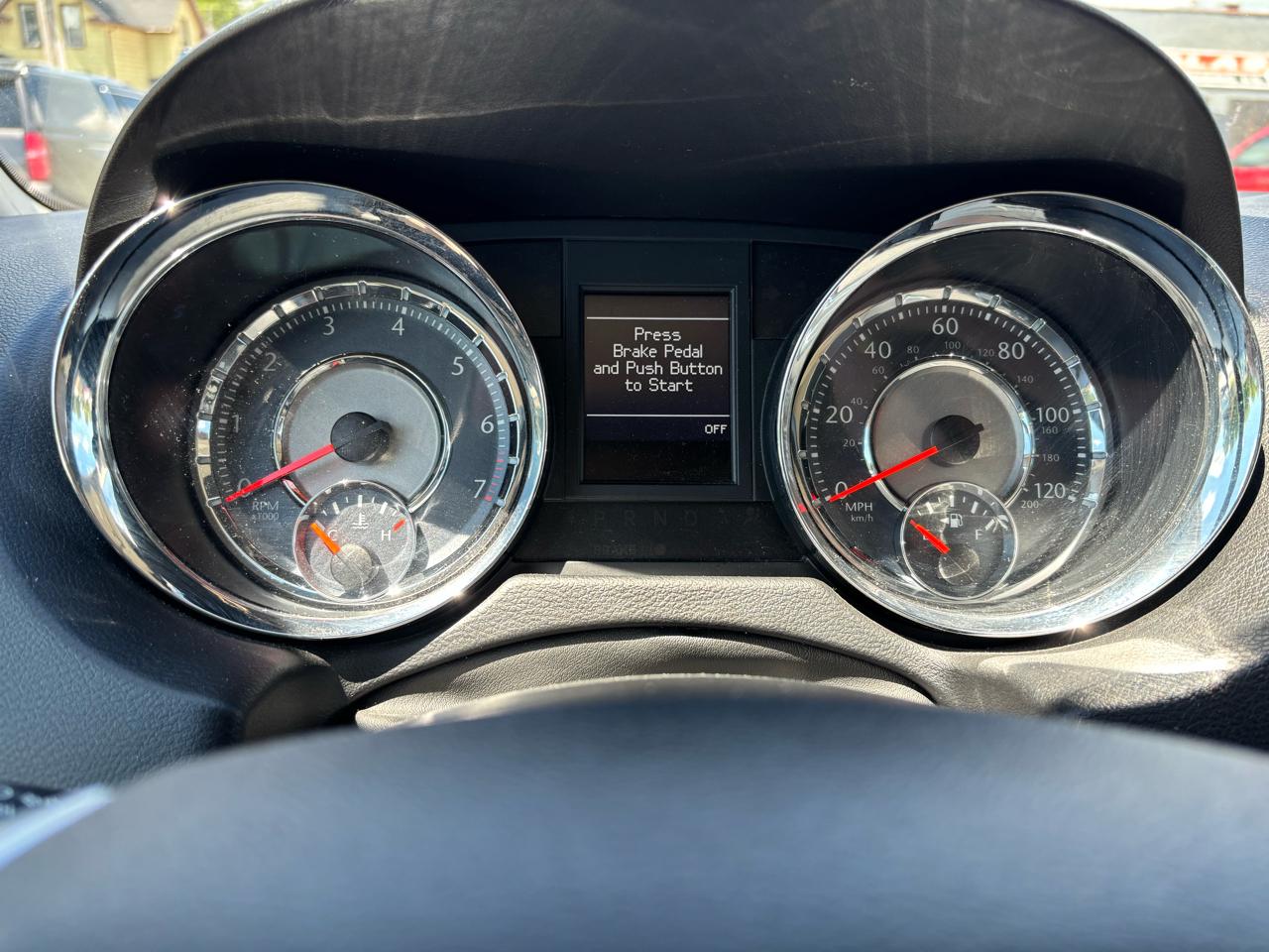 Chrysler Town & Country Touring-L 2013