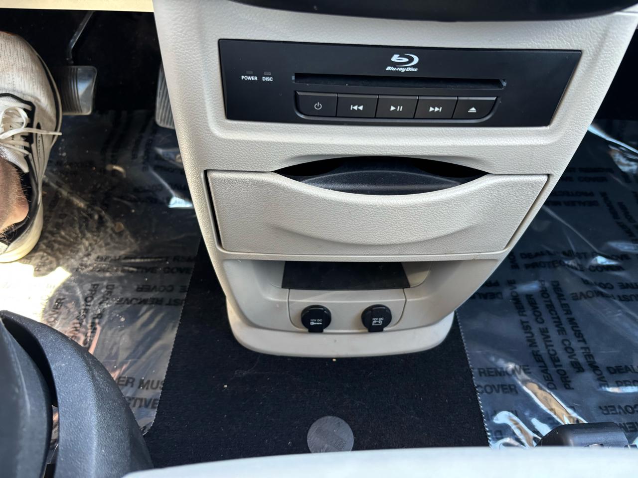 Chrysler Town & Country Touring-L 2013