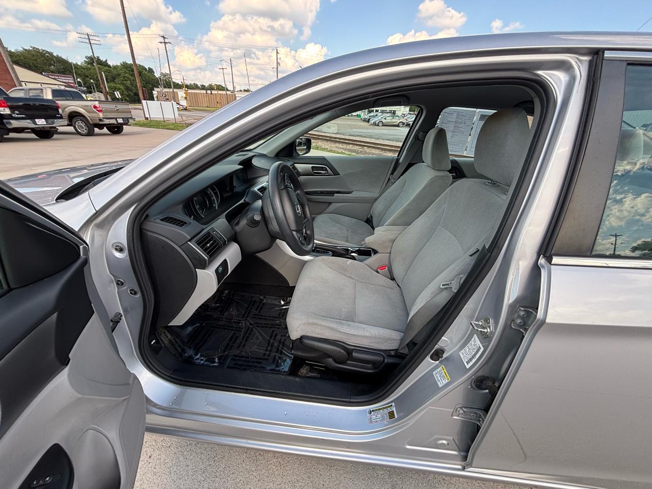 Honda Accord LX Sedan CVT 2013