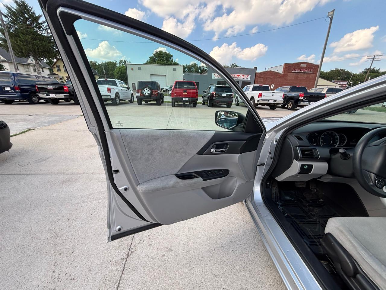 Honda Accord LX Sedan CVT 2013