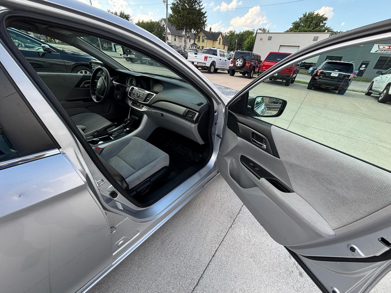 Honda Accord LX Sedan CVT 2013