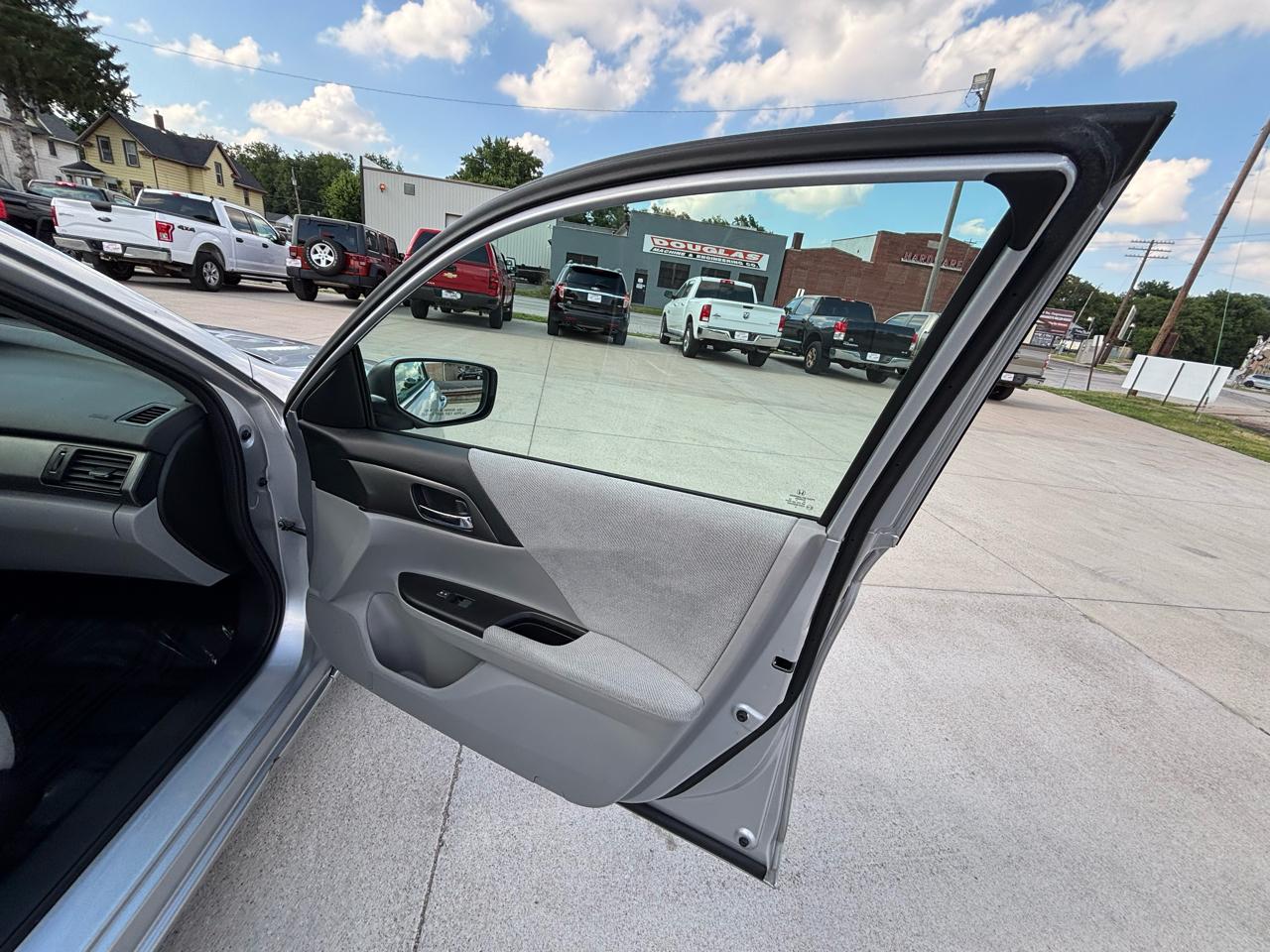 Honda Accord LX Sedan CVT 2013