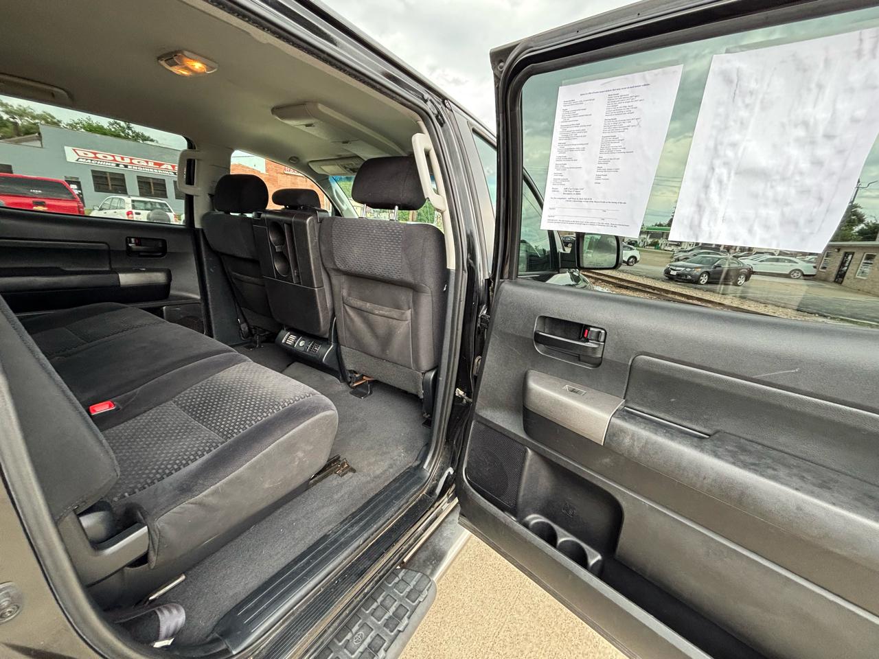 Toyota Tundra Tundra-Grade 4.6L CrewMax 4WD 2010