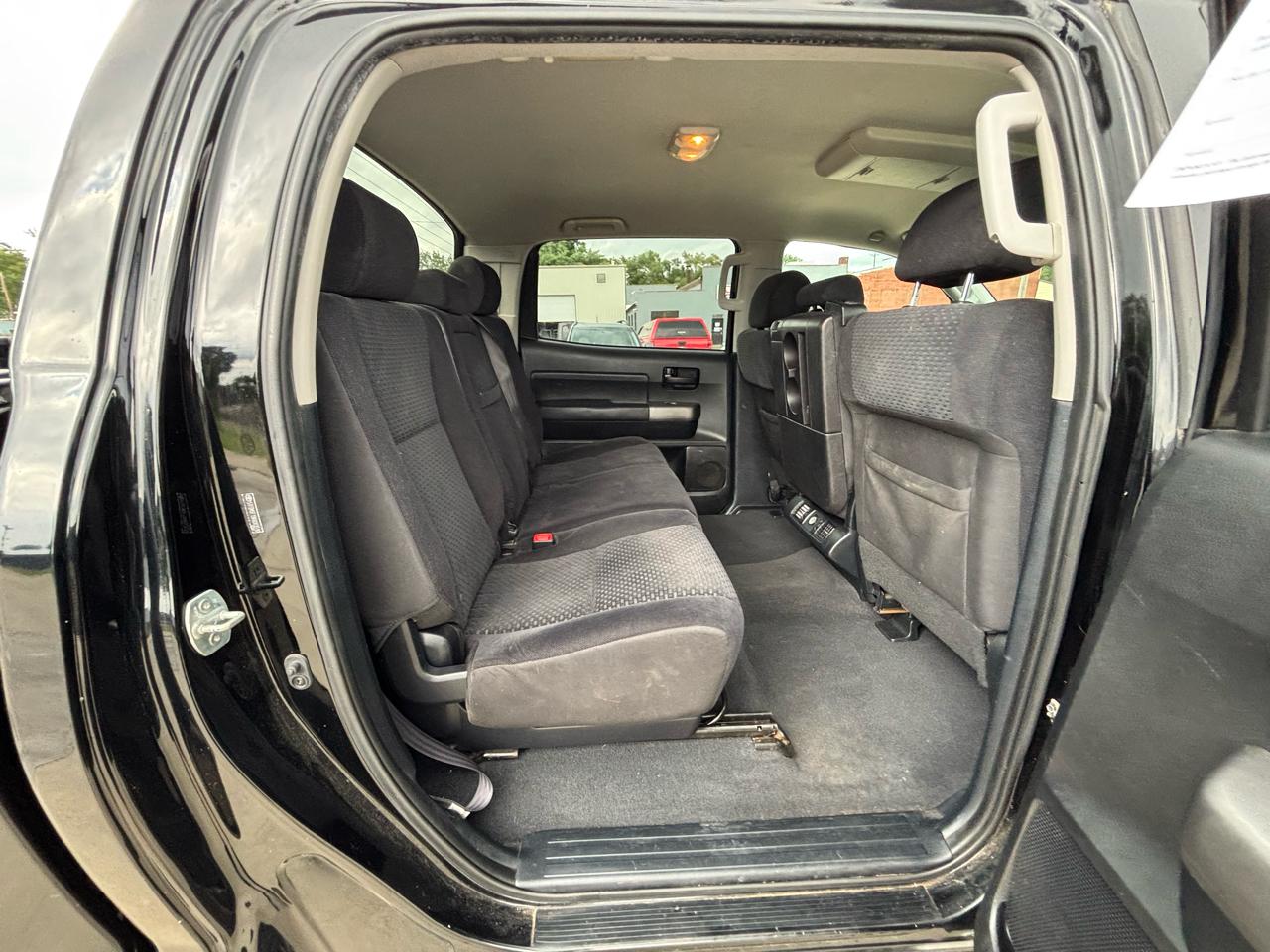 Toyota Tundra Tundra-Grade 4.6L CrewMax 4WD 2010