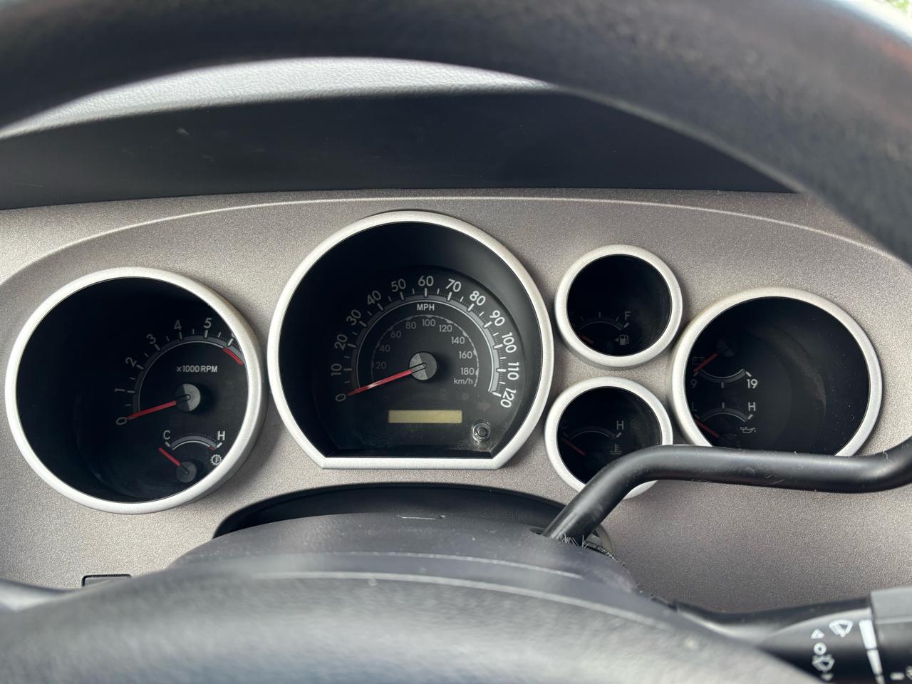 Toyota Tundra Tundra-Grade 4.6L CrewMax 4WD 2010