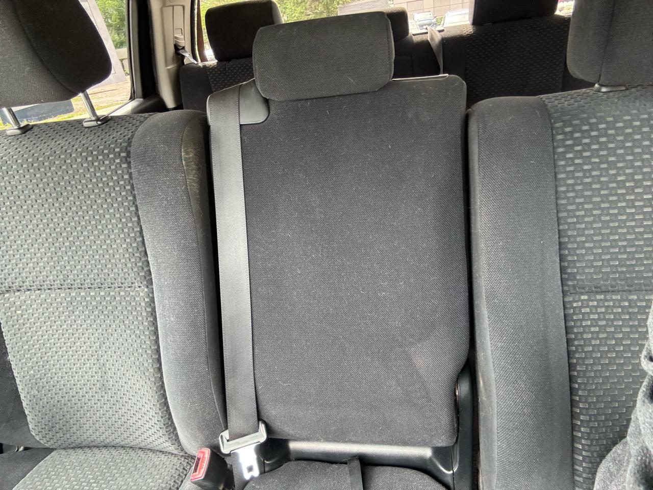 Toyota Tundra Tundra-Grade 4.6L CrewMax 4WD 2010