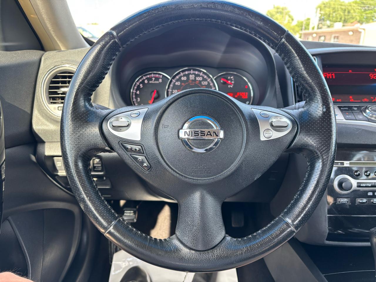 Nissan Maxima S 2010