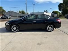 2010 Nissan Maxima 