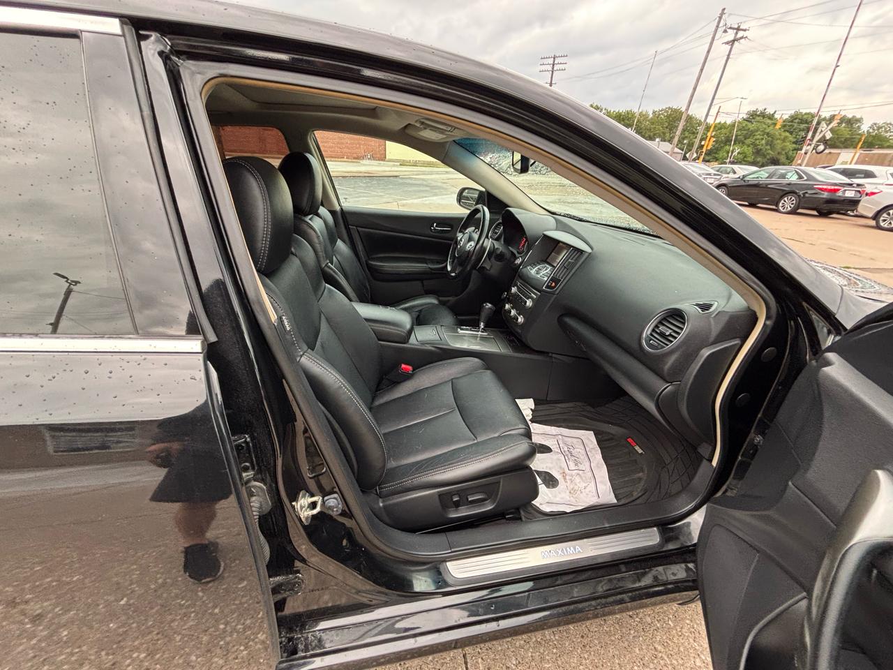 Nissan Maxima SV 2014