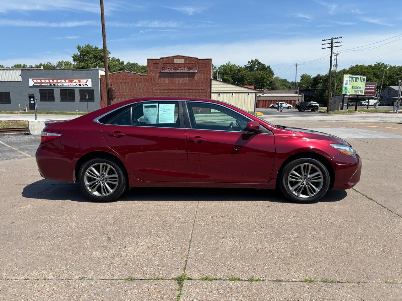 Toyota Camry SE 2016