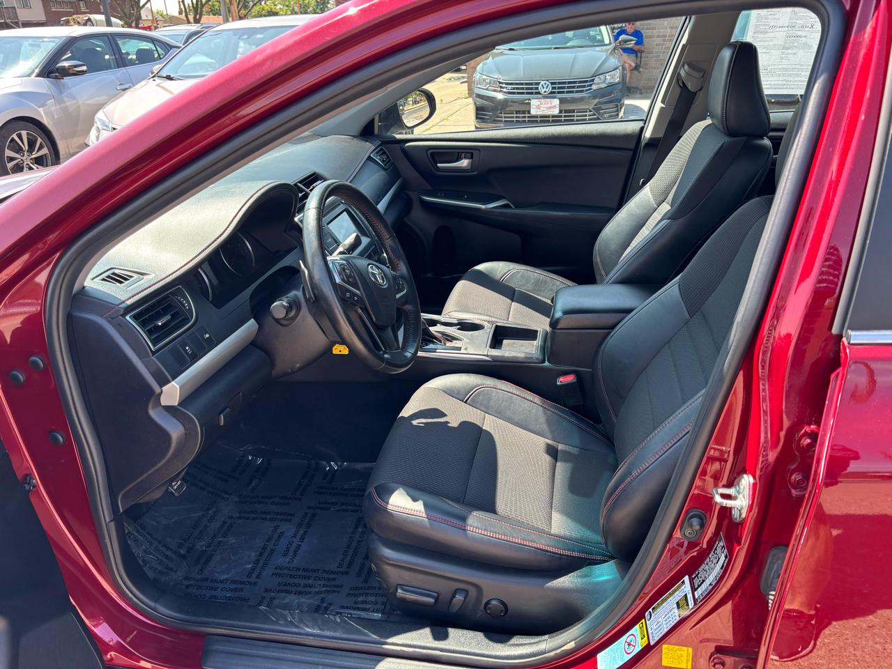 Toyota Camry SE 2016