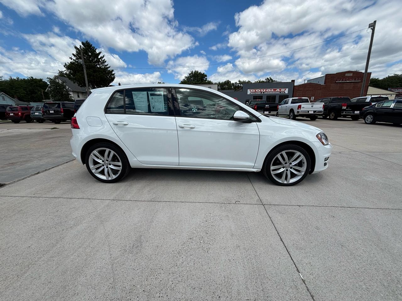 Volkswagen Golf TSI SEL 6A 2017