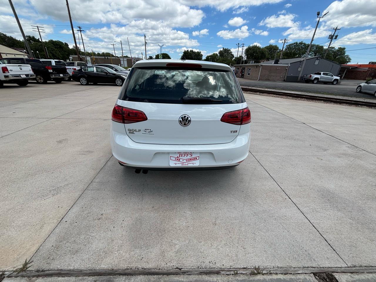 Volkswagen Golf TSI SEL 6A 2017