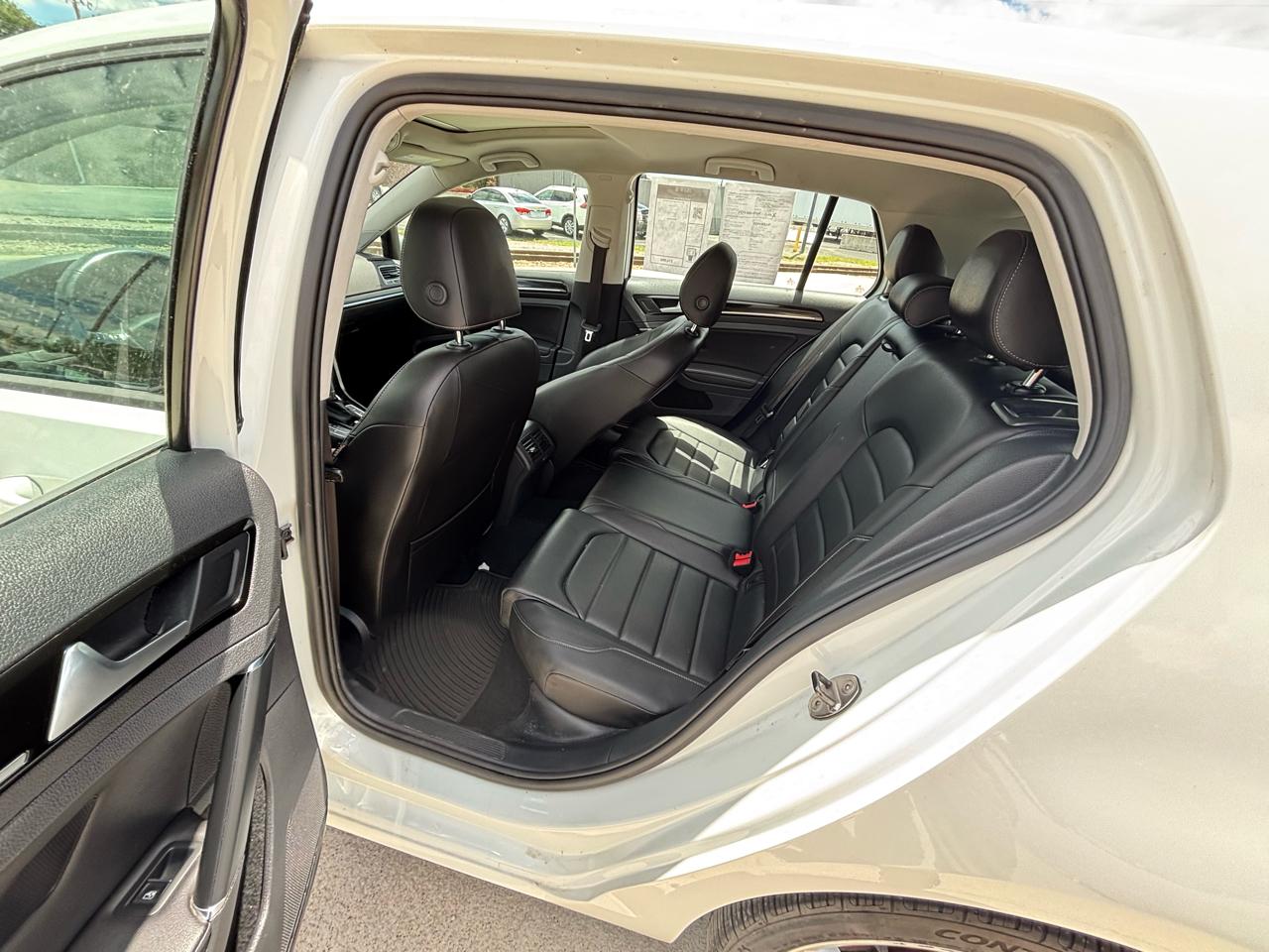 Volkswagen Golf TSI SEL 6A 2017
