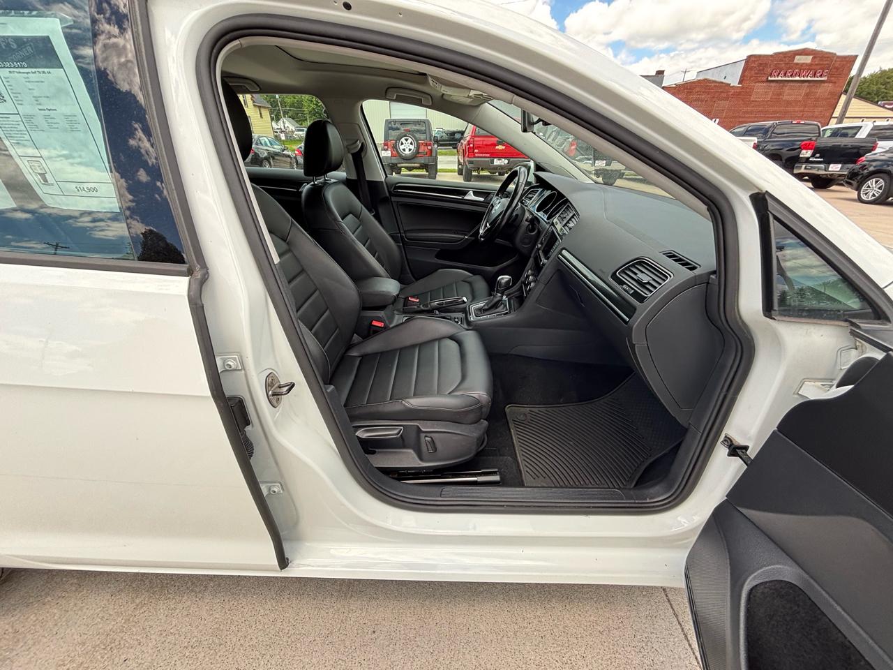 Volkswagen Golf TSI SEL 6A 2017