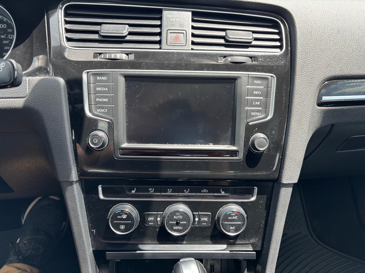 Volkswagen Golf TSI SEL 6A 2017