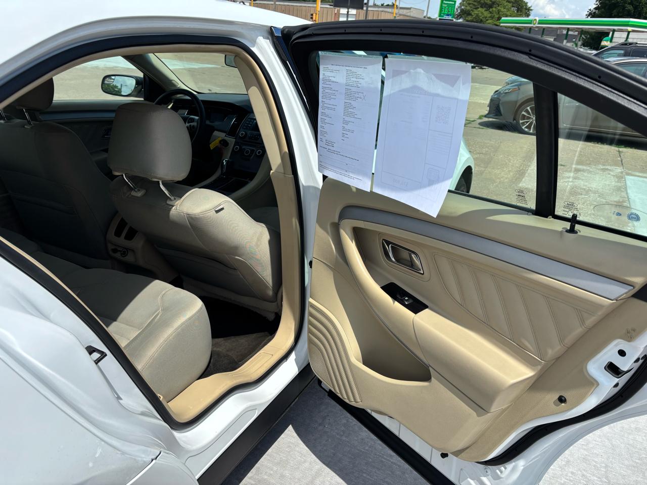 Ford Taurus SE FWD 2018