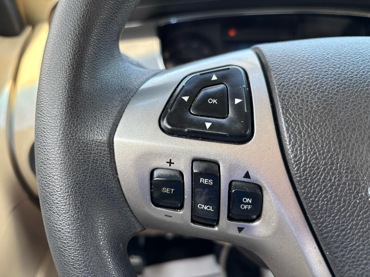 Ford Taurus SE FWD 2018