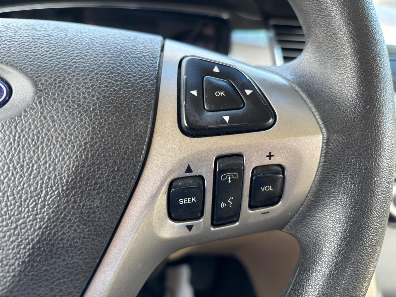 Ford Taurus SE FWD 2018
