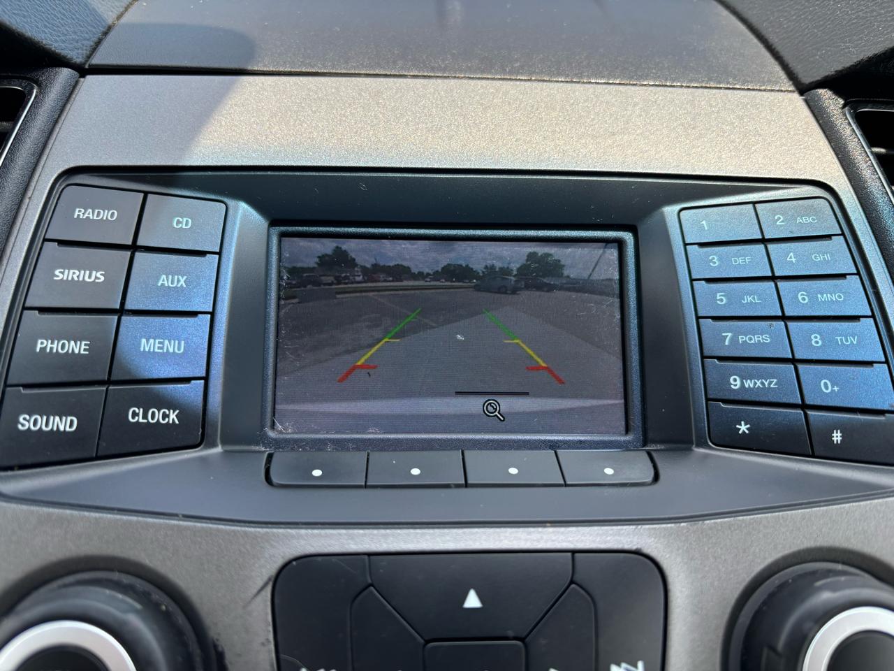 Ford Taurus SE FWD 2018