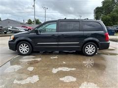 2016 Chrysler Town & Country 