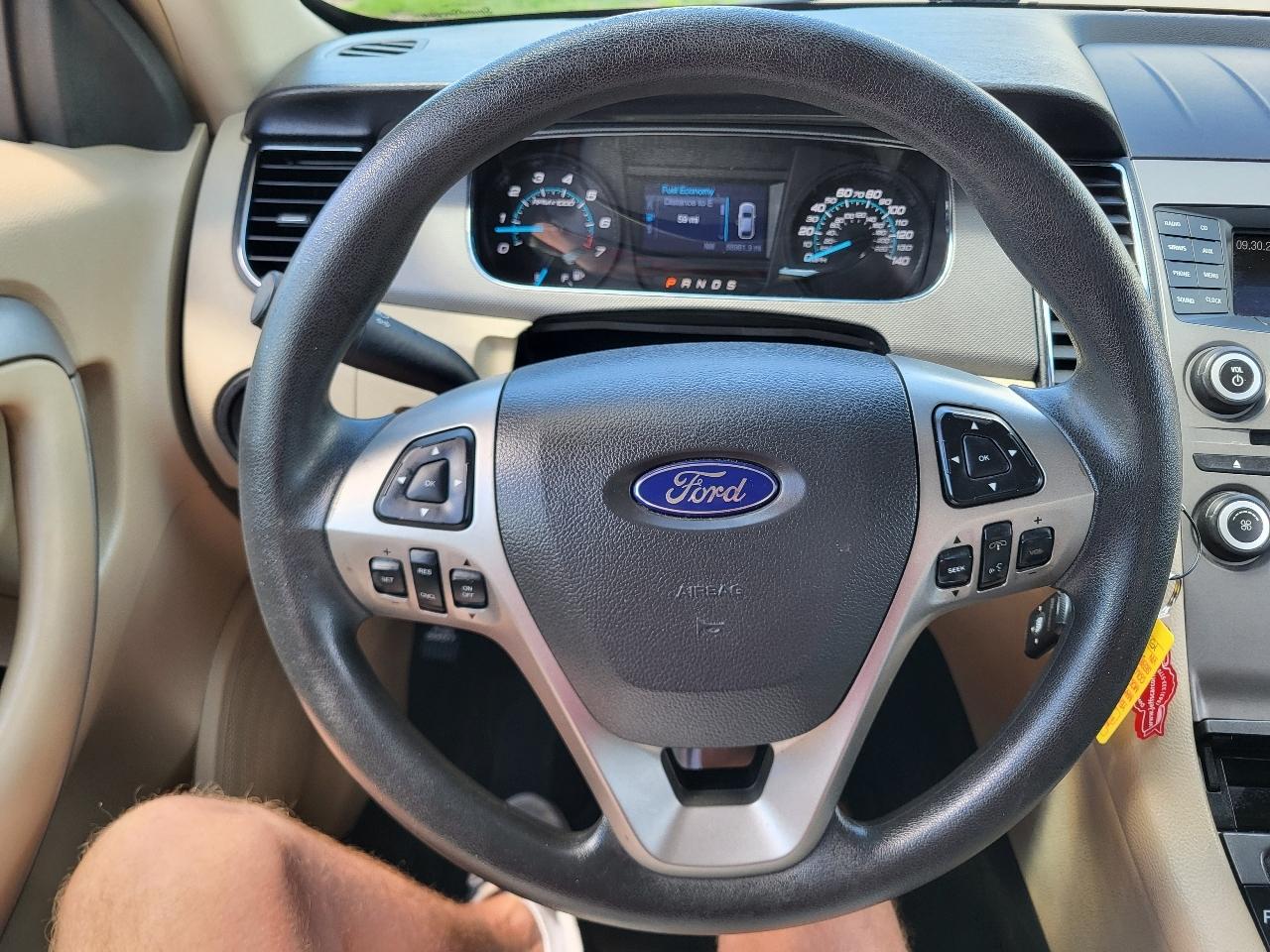 Ford Taurus SE FWD 2014
