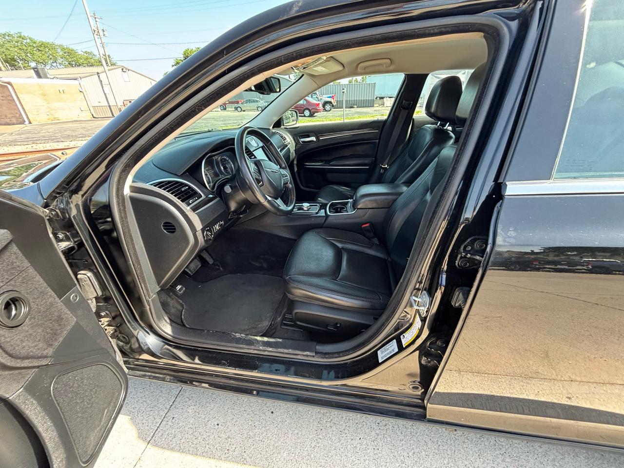 Chrysler 300 Limited AWD 2015