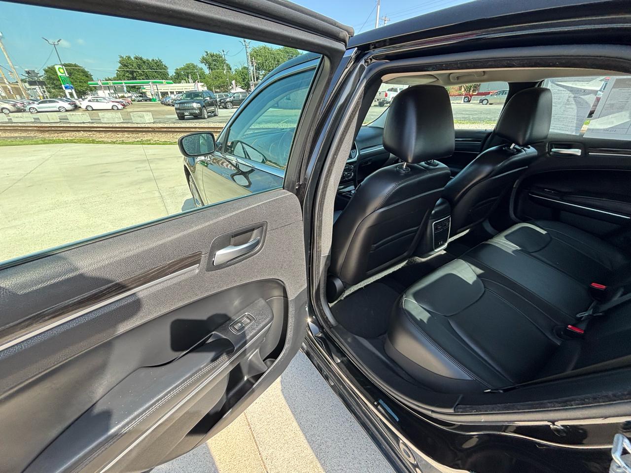 Chrysler 300 Limited AWD 2015