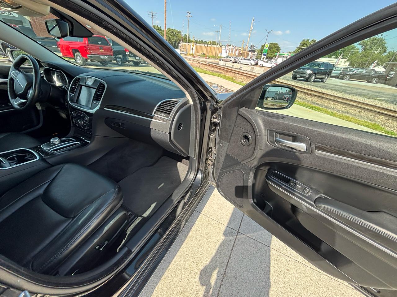 Chrysler 300 Limited AWD 2015