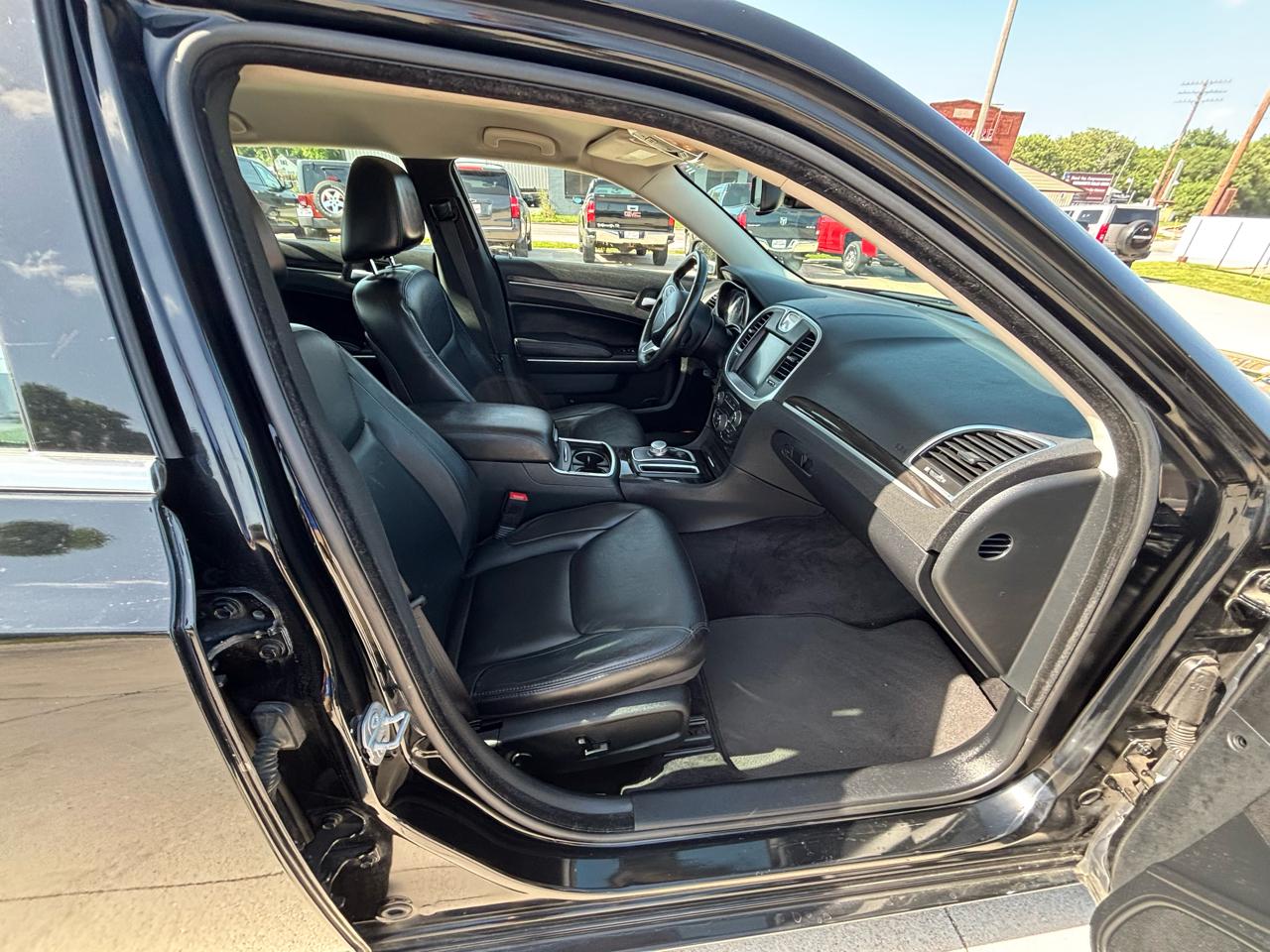 Chrysler 300 Limited AWD 2015