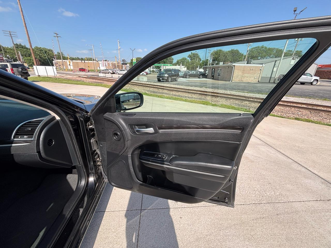 Chrysler 300 Limited AWD 2015