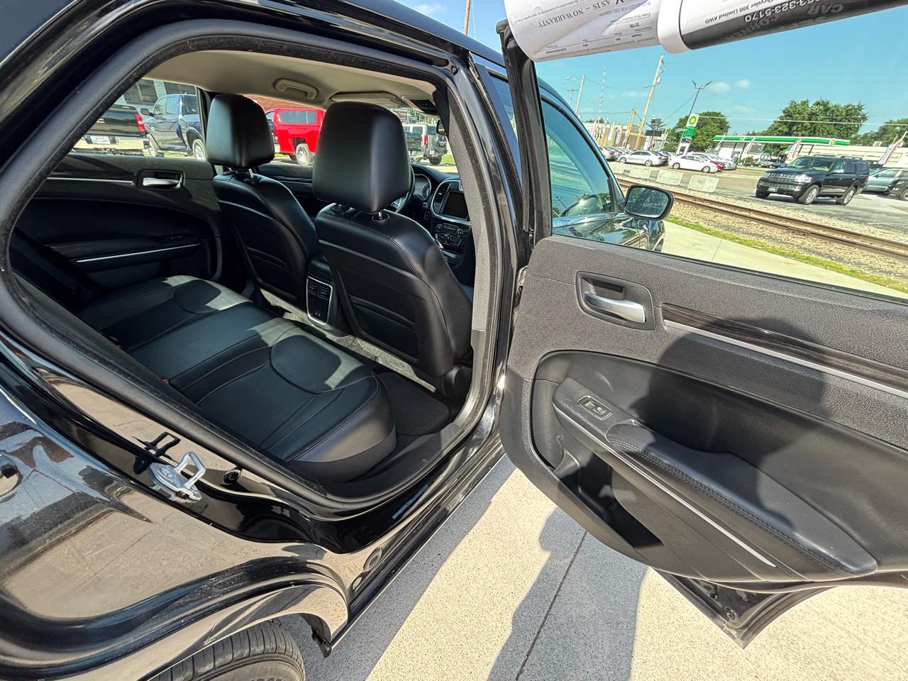 Chrysler 300 Limited AWD 2015