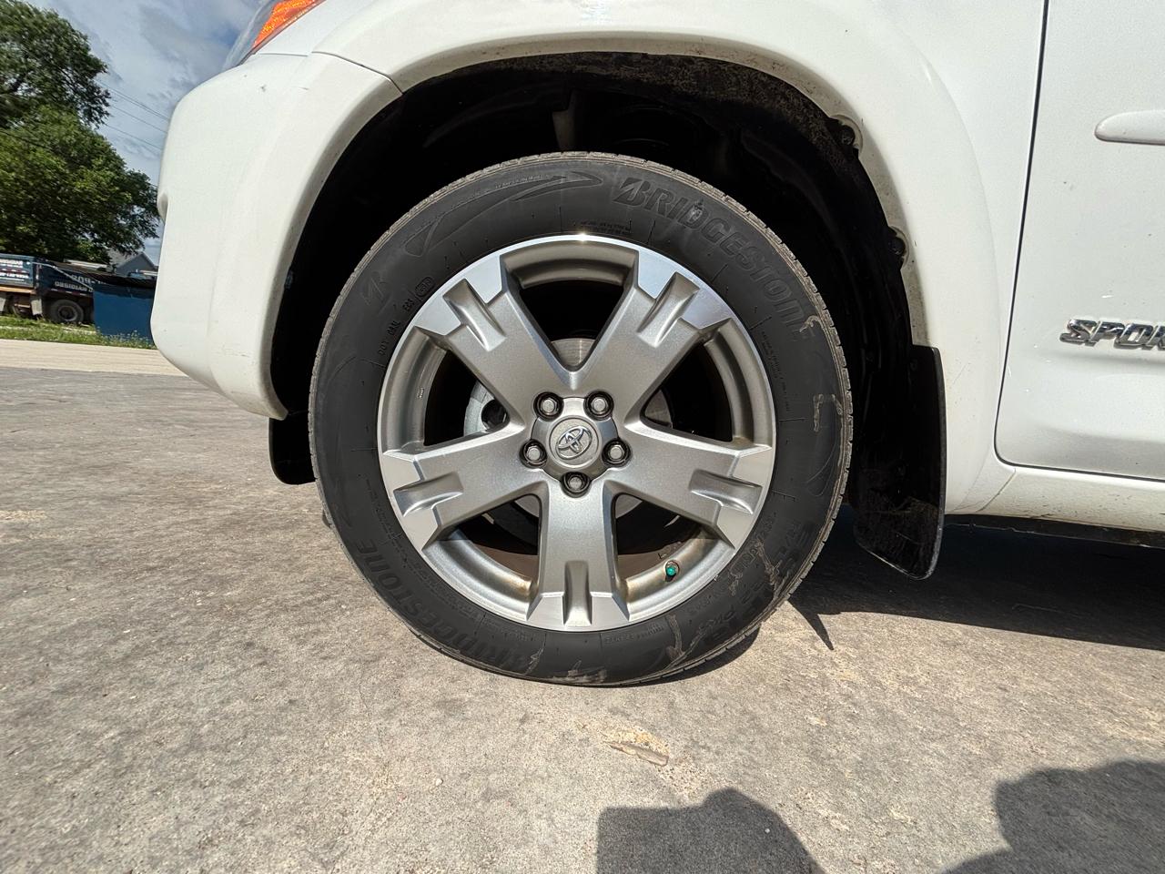 Toyota RAV4 Sport I4 4WD 2012