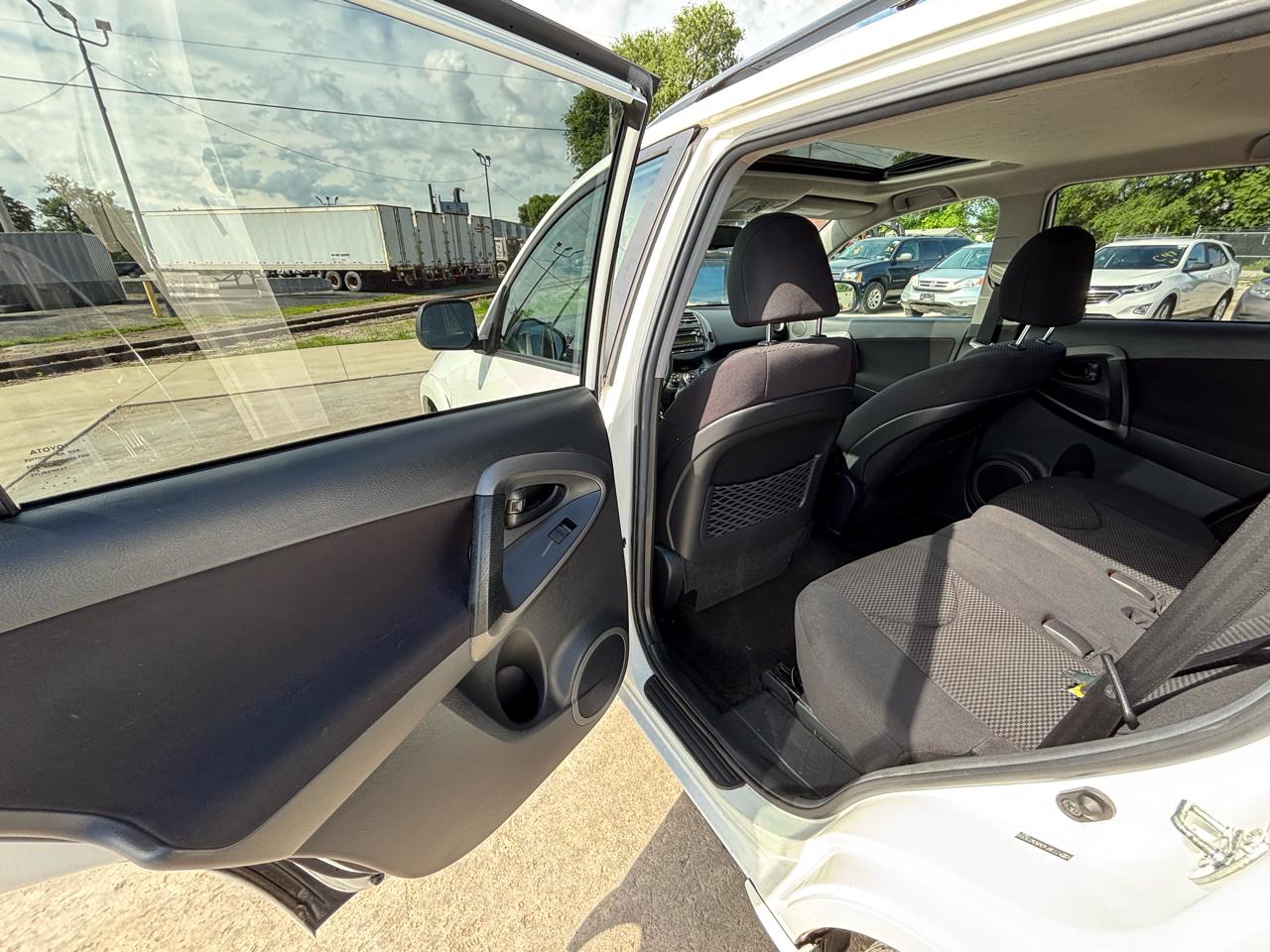 Toyota RAV4 Sport I4 4WD 2012